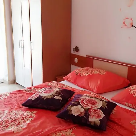 By The Sea - 7692 * 奥帕提亚