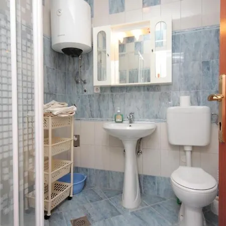 Apartment By The Sea - 7692